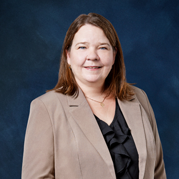 demant_people_martin_slyst_heidir-hrby-230221_demant_portrtter2819-blue-background-354x354