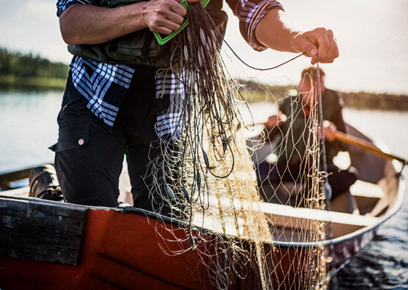 man-fishing-boat-co2-emision
