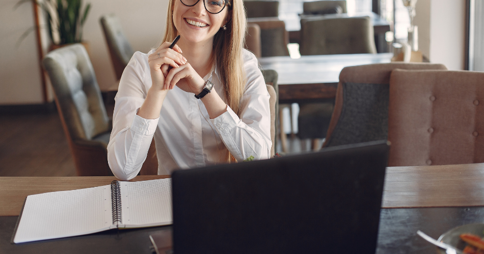przyjemne_i_efektywne_home_office_w_tekscie