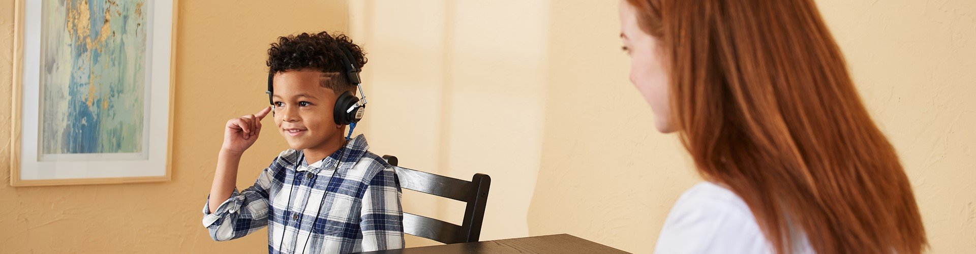 Audiometry testing with the GSI 18 on a child