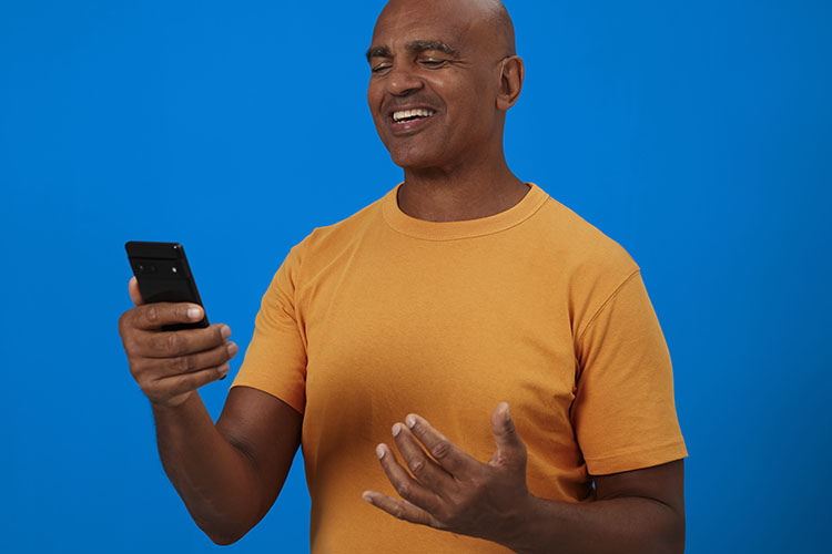 ph_web_blue_handsfree_male_android_24-h1_750x500