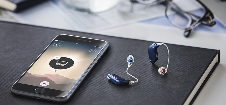 blogfr_hearingaidsandiphone_connectedhealthheader_invert