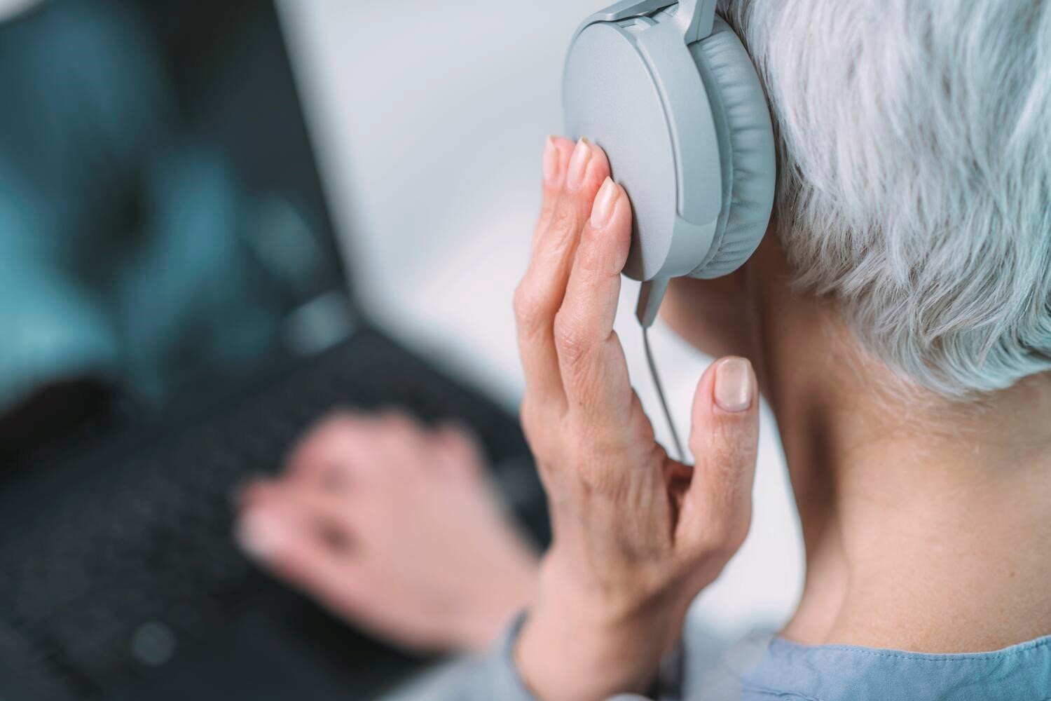 personne-avec-un-casque