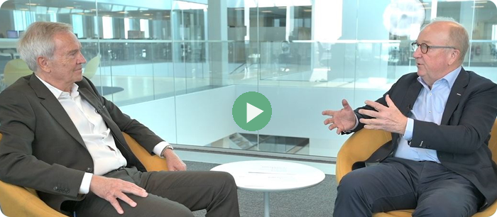 niels-and-lars-video-button_text-image-700x306