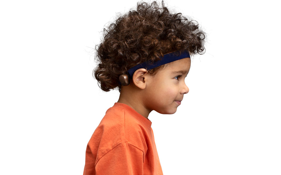 Das Ponto Softband gibt Kindern und Erwachsenen die Möglichkeit, erste Erfahrungen mit dem Ponto Hörsystem ohne einen Eingriff zu machen