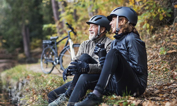 ph_blog_post_couple_cyclists_as_248727803_750x450