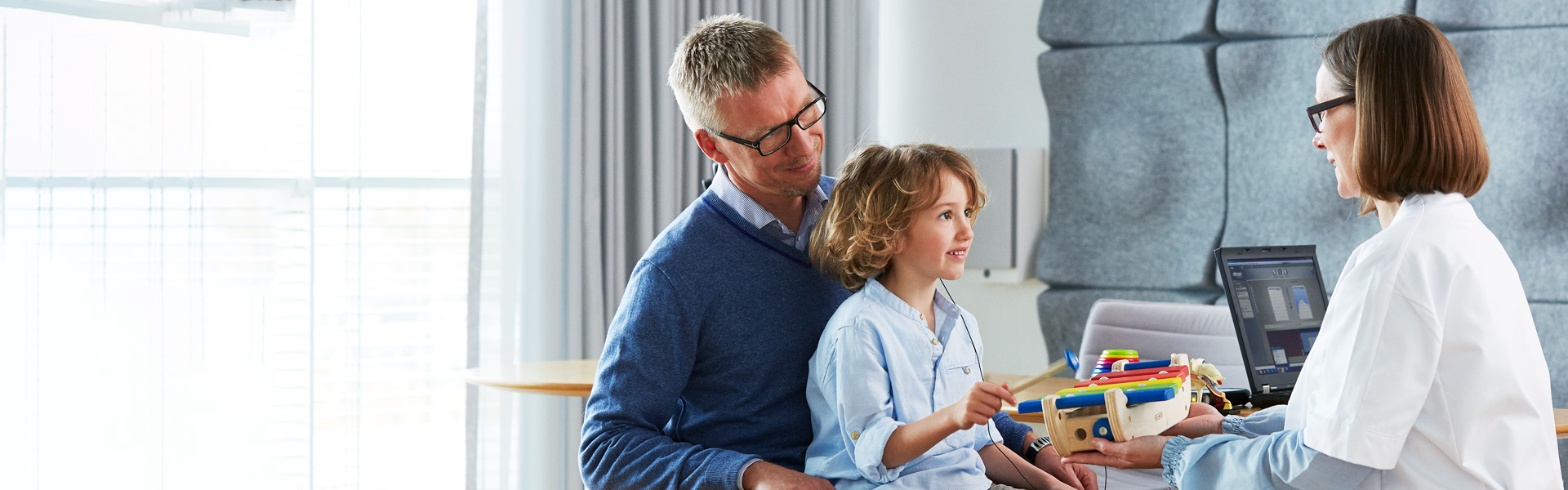 Neuro 2 cochlear implant - child treatment process